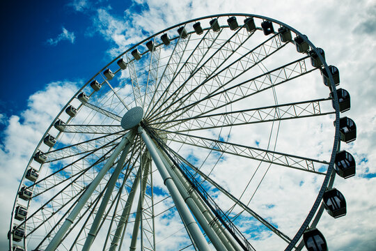 Ferris wheel, downtown Seattle, Washington State