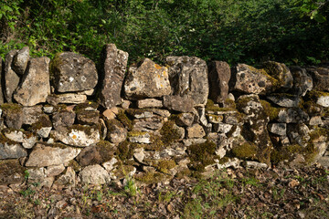 muret en pierre sèche,  Les Pinsel, Source, 12, Aveyron, Parc naturel régional des Grands Causses, France, Rivière sur Tarn, 12, Aveyron, Parc naturel régional des Grands Causses, France
