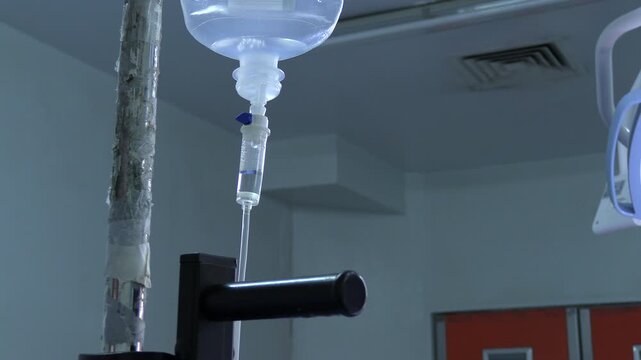 Close up de suero en pabell&oacute;n