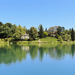 Obraz premium small house on the lake