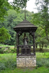 The ruins of Ojc&oacute;w Castle, located in the heart of Ojc&oacute;w National Park in southern Poland. 
