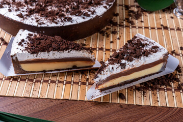 Torta cookies and cream chocolate