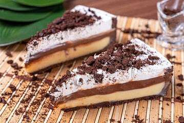 Torta cookies and cream chocolate