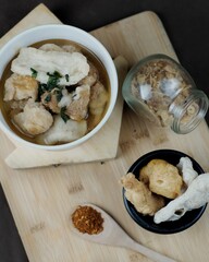 Classic Cuanki with Tofu in Wooden Bowl