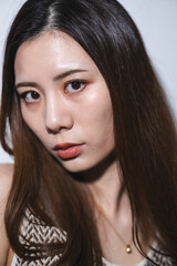Naklejka premium デニムを履いた女性