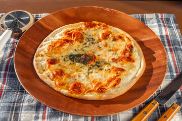ピッツア　Make homemade pizza outdoors in the oven
