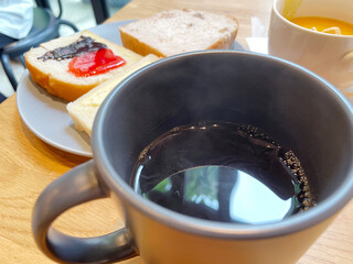朝食のホットコーヒー