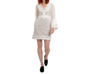 Détail broderie blanche vue de face, passementerie