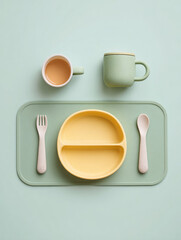 Toddler training cup plate set is arranged, looks tidy and so cute