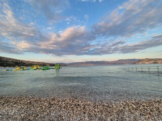 Baśka - wyspa Krk - Chorwacja - morze i plaża przed zachodem słońca © Konrad