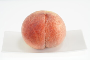 新鮮な桃　なつっこ　山梨県産