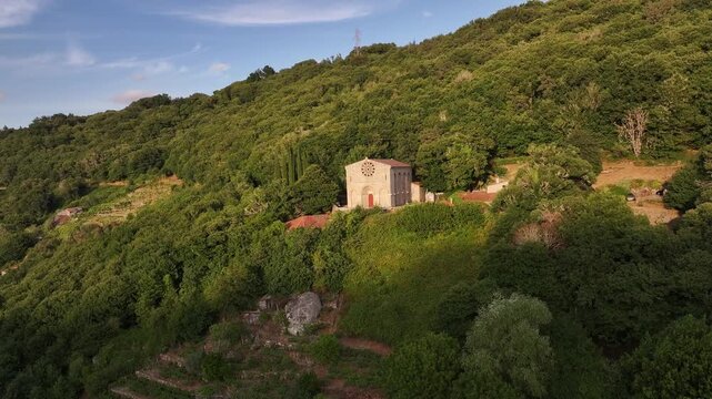 Iglesia San Esteban de Ribas de Mi&ntilde;o en Lugo, Galicia