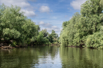 Wasserstraße im Donaudelta