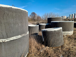 Reinforced concrete rings of different diameters for the construction of wells