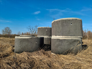 Reinforced concrete rings of different diameters for the construction of wells