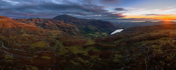 the Mountains and lakes inn Wales 
