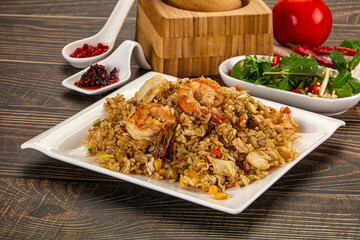 Vietnamese fried rice with prawn and squid Kom Ran