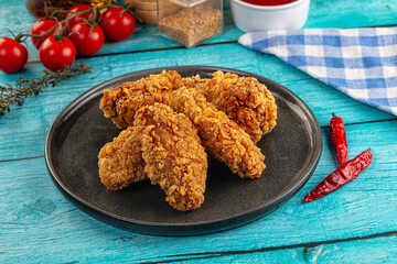 Golden crispy fried chicken wings