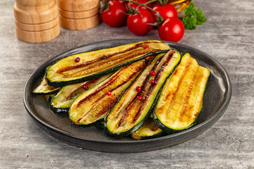 Grilled young zucchini for snack