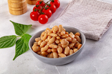 Canned white kidney beans in the bowl