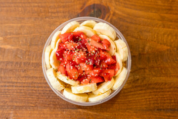 Smoothie bowls with fresh fruit