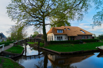 Obraz premium skyline of old town Giethoorn