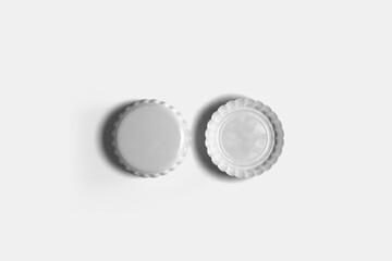 metal bottle cap with blank mockup isolated on white background, 3d rendering.