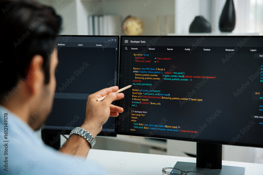 Aufkleber smart it developer pointing data software development lines on pc, creating application program upda