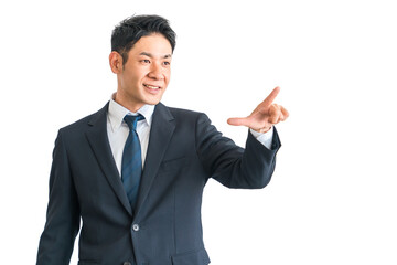 指差しするスーツ姿の中年の男性アジア人ビジネスマン（チャレンジ・前向き・アイデア・起業・希望）
