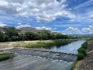 夏の鴨川の飛び石