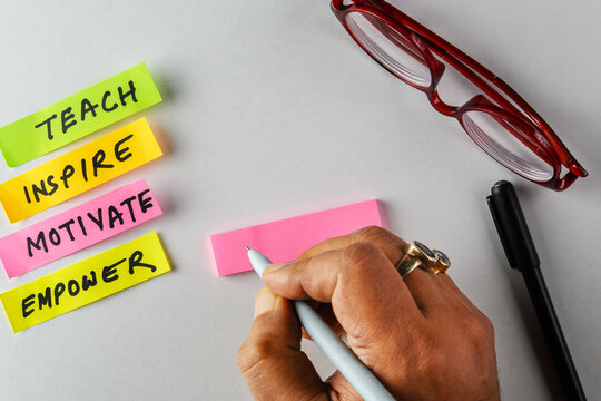Motivational Notes and Tools for Creative Inspiration and Empowerment
