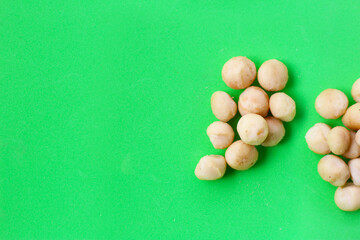Deliciously salted roasted macadamia nuts