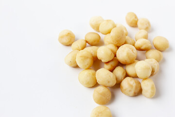 Deliciously salted roasted macadamia nuts