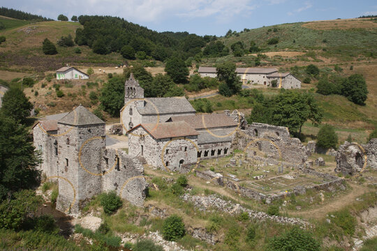 Ruines de l'abbaye de Mazan (Ard&egrave;che)