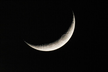 Close up of crescent moon at night