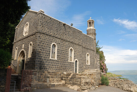 Iglesia de la Multiplicaci&oacute;n de los Panes y los Peces junto al Mar de Galilea, Norte de Israel