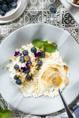 cottage cheese with blueberries and honey