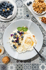cottage cheese with blueberries and honey