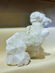 Potassium nitrate. Geology and Mineralogy