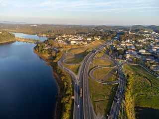 Fototapeta premium Beautiful sunset on the Anchieta highway that connects São Paulo to Santos