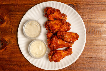 chicken wings with dipping sauce