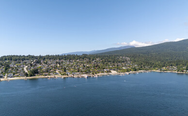 Fototapeta premium Picturesque Seaside Community Along Indian Arm in North Vancouver, BC, Canada