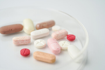 vitamin supplements capsules pill, softgel, fish oil, omega 3, vitamin E