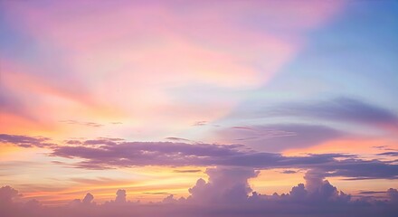 Fototapeta premium Beautiful Pastel Cloudy Sunset Sky – Soft Evening Atmosphere