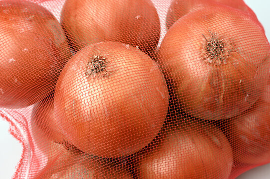 袋詰めされた玉ねぎ04