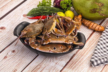 Wild raw crab for cooking
