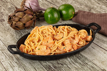 Pasta spaghetti with prawn and cream