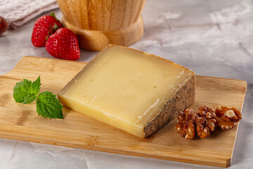 Gourmet hard aged yellow cheese