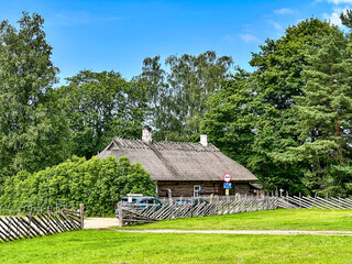 Altes Bauernhaus in Altja in Estland