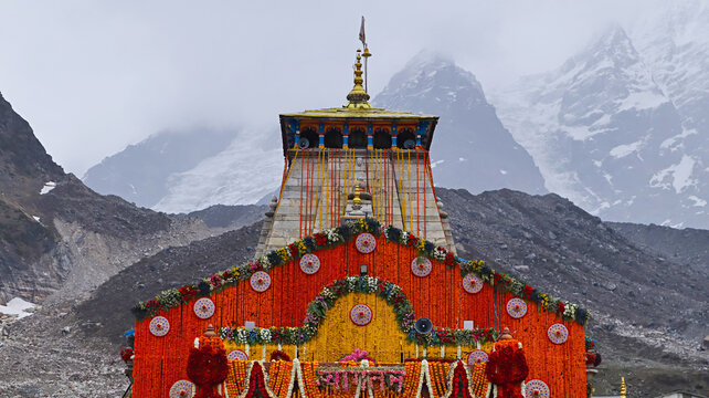 Perspective of Kedarnath Temple, a significant 12th Jyotirlinga, situated in Kedarnath, Rudraprayag, Uttarakhand, India.